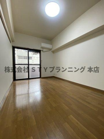 仲介手数料0円！エトワール大島の居間・リビング