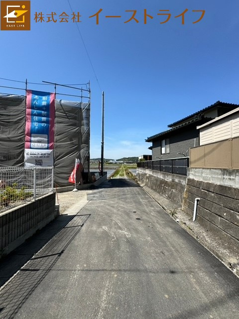 【子育て支援対象】小名浜島第1の前面道路含む現地写真|2024年5月撮影。現況写真です。