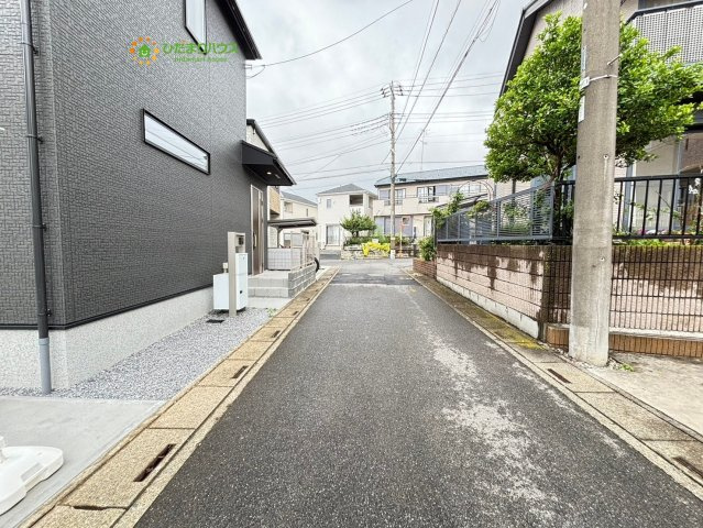 蓮田市蓮田　23-1期　新築一戸建て　リナージュ　02の前面道路含む現地写真|閑静な住宅街で穏やかな新生活☆彡