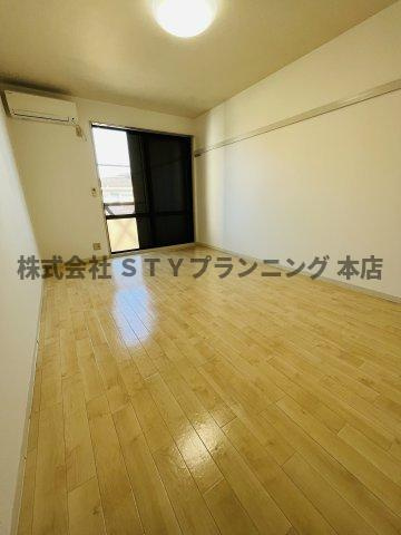 仲介手数料0円！スプリングコートの居間・リビング