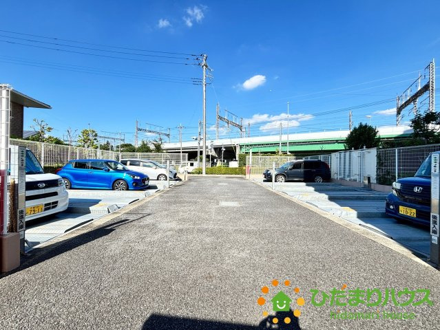 サンクレイドル上尾原市の駐車場