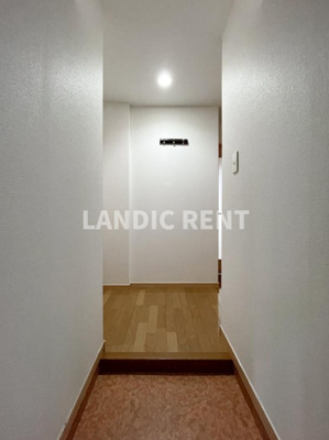 【玄関】 | ニューガイアリルーム西新南No.67