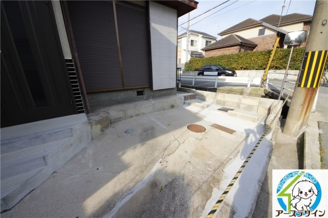 加古川町中津戸建の駐車場