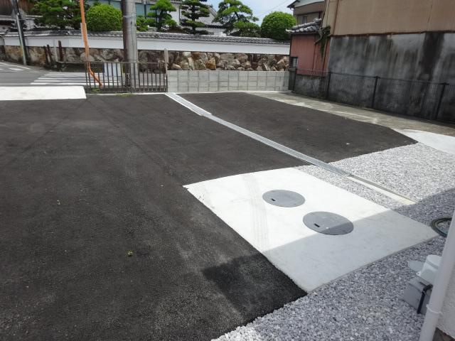 南国市立田　中古一戸建の駐車場
