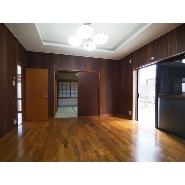 高針原住宅の居間・リビング