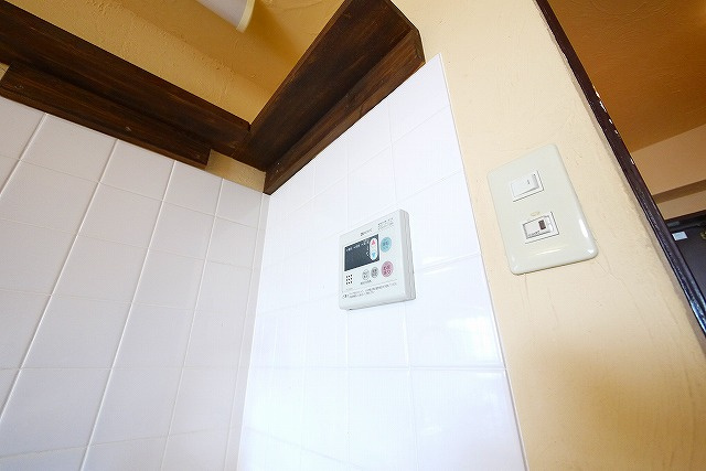 朝日プラザ奈良プレシオの設備|給湯リモコンです