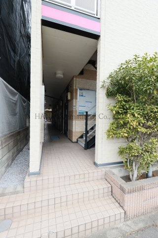 【エントランス】 | レオパレスベルリバティー