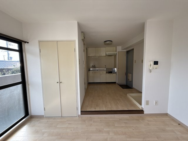 アゼリアの居間・リビング