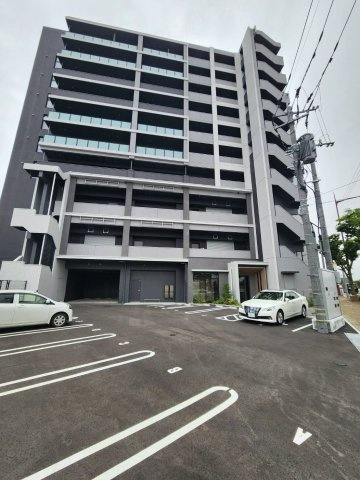 THE SQUARE・Royal terraceの駐車場