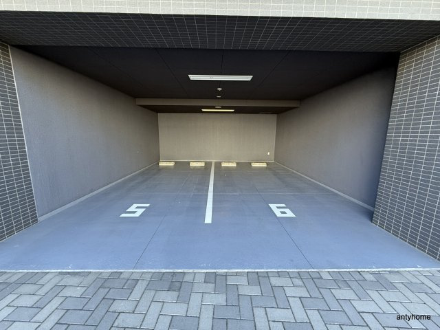 スワンズシティ中之島クロスの駐車場
