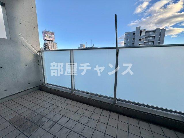 B's117のバルコニー