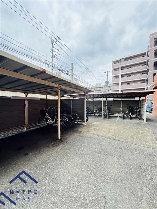 シャンボール大濠の駐車場