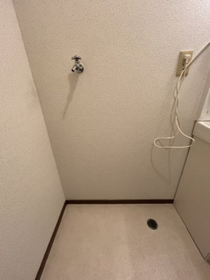 【設備】 | ファミリー秋 | 洗濯機置き場