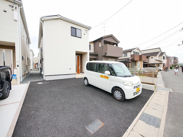 クレイドルガーデン木津川市木津第２８　２号棟の駐車場