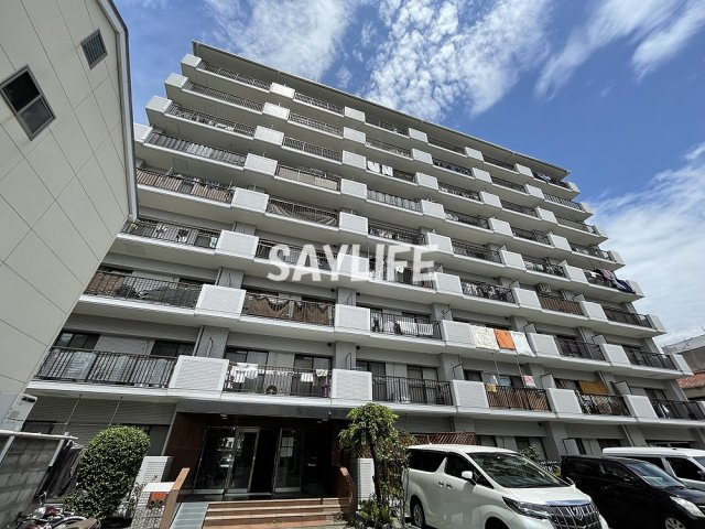 リベラルパレス城東A棟の外観