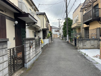 【前面道路含む現地写真】