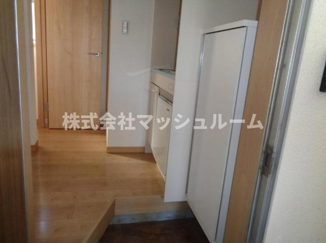 杉並区高円寺南３丁目のアパートの玄関