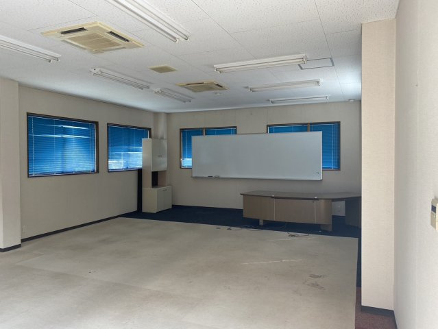 アースビルのその他