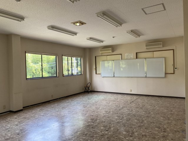 アースビルのその他