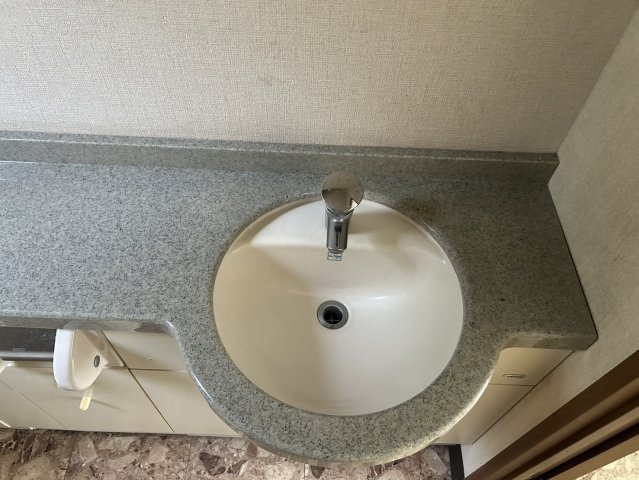 アースビルの設備