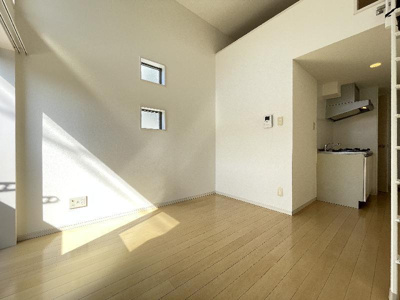 【居間・リビング】 | ロワゾブルー七隈 | 別号室の写真になります。現況優先。