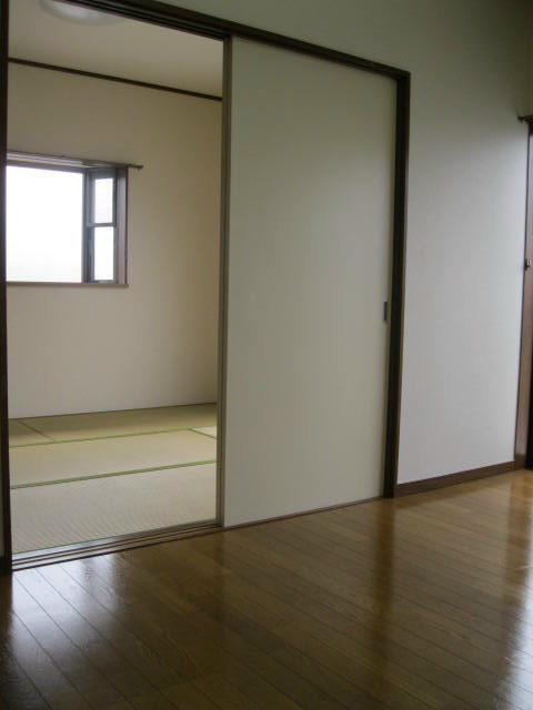 メゾンマルスの玄関