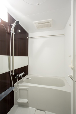 【浴室】 | サンヒルズ大橋駅前 | 別号室の写真になります。現況優先。