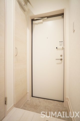 熊本市中央区黒髪５丁目のアパートの玄関