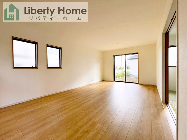 那珂市杉23-P1　３号棟　新築戸建の居間・リビング