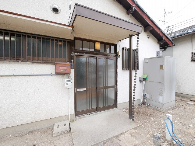 高畑町貸家（高畑町390）のその他共用部分|玄関入口