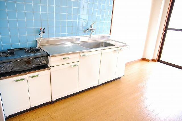 コーポ綿町のキッチン|キッチンでお料理をお楽しみください