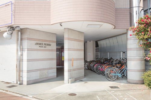 アネックスパルマのエントランス