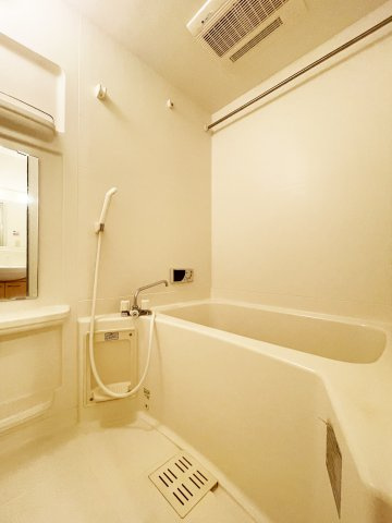 リバーサイド本条の浴室