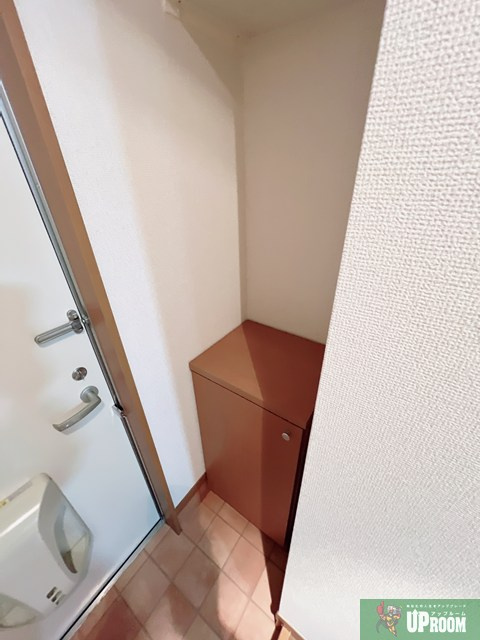 ドミール御日塚の玄関