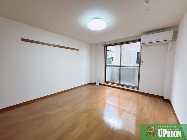 ドミール御日塚の居間・リビング