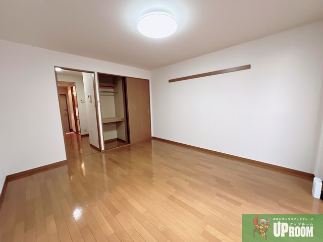 ドミール御日塚の居間・リビング