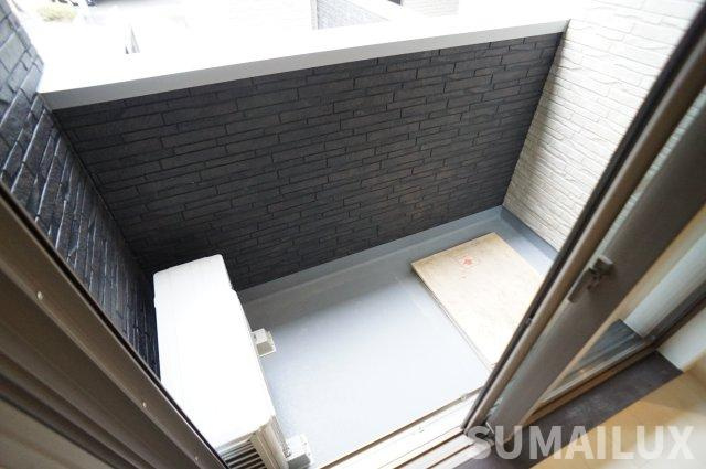 熊本市中央区黒髪５丁目のアパートのバルコニー