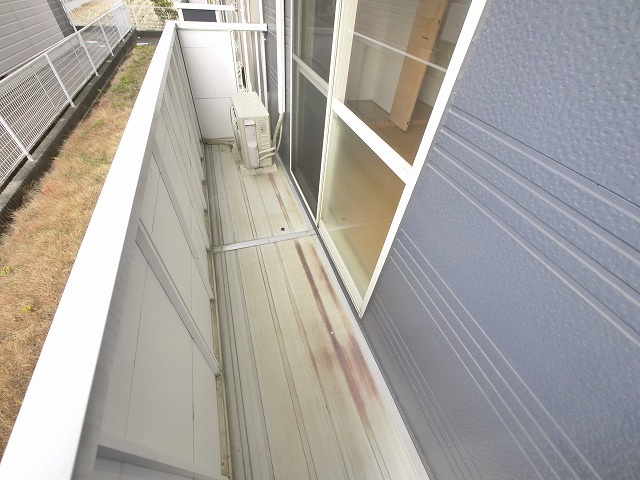 ブランドール土谷Ⅱのバルコニー|お洗濯にも便利なバルコニー付き