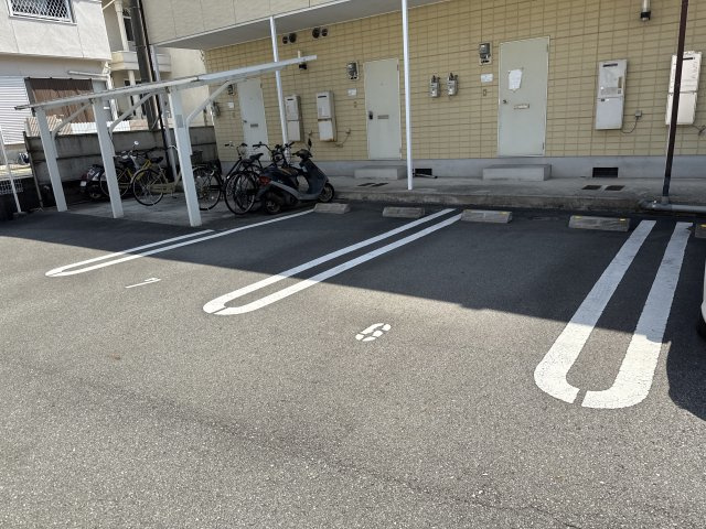 第二森レジデンスの駐車場