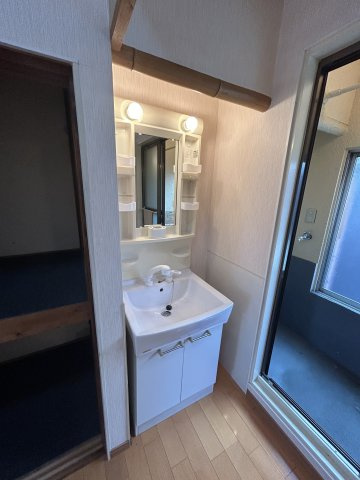 堺市堺区今池町６丁のテラスの洗面所