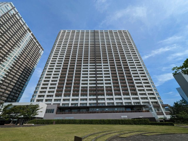 ブリリア有明スカイタワーの外観