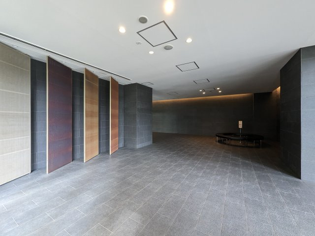 ブリリア有明スカイタワーのエントランス|グランドエントランス内