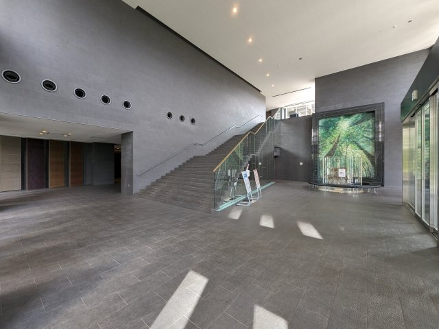 ブリリア有明スカイタワーのエントランス|グランドエントランス内