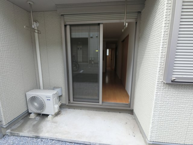 ブリーズ東海神Cのバルコニー