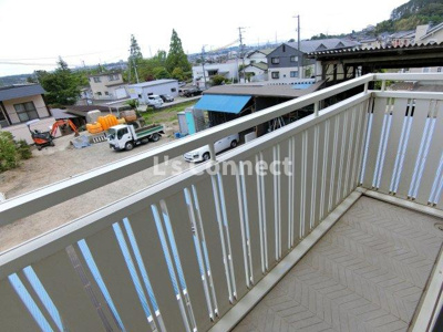 【バルコニー】 | ヒルサイド華 | ２階のお部屋で洗濯物もたくさん干せます。