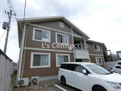 【外観】 | ヒルサイド華 | ２００３年築のアパートです。