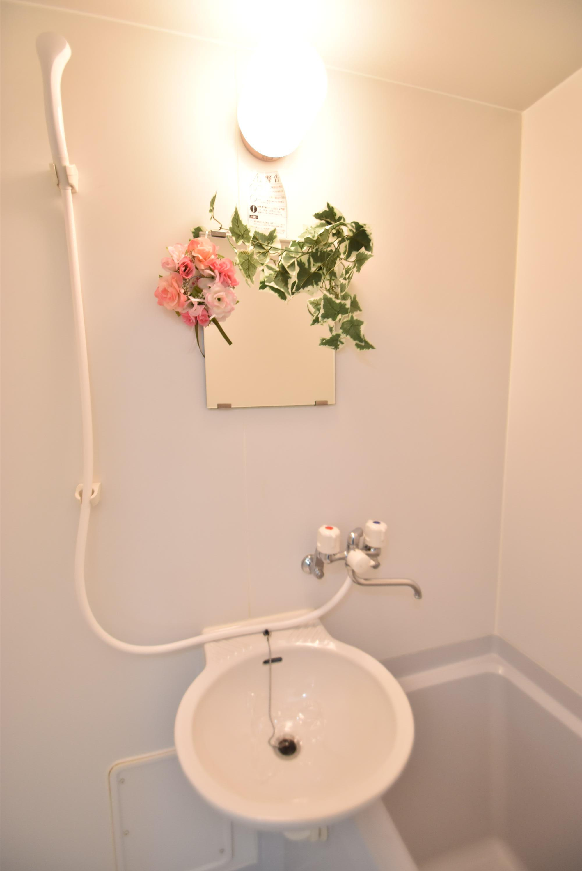 大阪市都島区内代町３丁目の賃貸マンションの洗面所