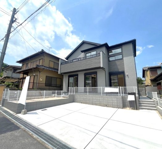 ◆敷地面積５０坪◆オール電化住宅◆ゆったり４ＬＤＫ◆並列駐車３台◆大津市日吉台２丁目３期の外観|外観