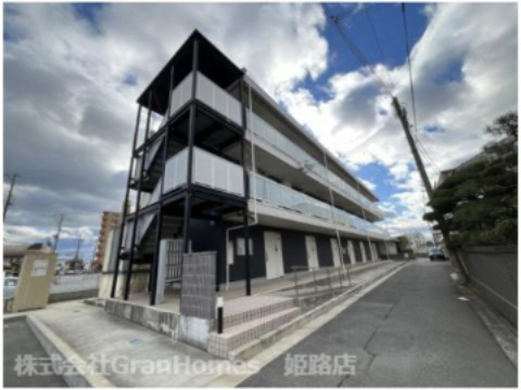 リープラス網干の外観