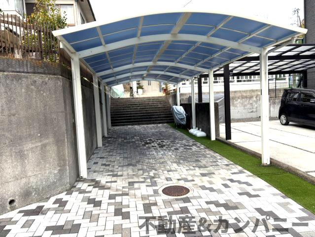 フレンズタウン石風呂　松山市石風呂町の中古のおうちの駐車場|駐車場の用意があります